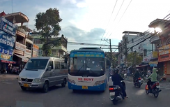 Vượt ẩu, lấn làn, tài xế xe buýt Quyết Thắng bị lực lượng chức năng xử lý