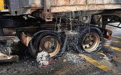 Cháy xe container chở linh kiện điện tử trên quốc lộ 1 qua Hà Tĩnh