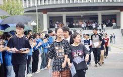 Những người đồng hành thầm lặng phía sau kỳ thi vào lớp 10