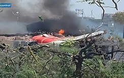 Khoảnh khắc máy bay Ấn Độ chở 242 khách bùng nổ khi lao xuống đất