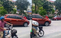 Hà Tĩnh: Người đàn ông bám nắp capo ngăn tài xế rời hiện trường sau va chạm