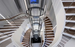 Nên tạm dừng quy định thử nghiệm thiết bị an toàn thang máy