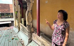 TP.HCM: Người dân thấp thỏm trong chung cư xuống cấp, mong có chỗ ở mới