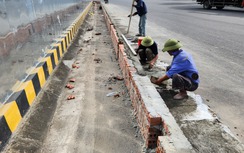 Chủ đầu tư chung cư xây rào công trình choán phần đường, dân lo mất lối đi