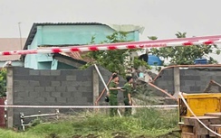 Tường rào công trình cao 8m đổ sập vào nhà dân, 2 bà cháu tử vong tại chỗ