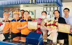 Tuyên dương tàu nước ngoài cứu 11 ngư dân trên biển Hải Phòng