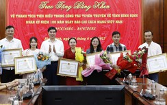 Phóng viên Báo Xây dựng nhận bằng khen và giải báo chí tỉnh Bình Định