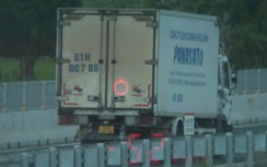 Bị phạt vì chạy xe dưới 60km/h trên cao tốc, tài xế trần tình "nghĩ chạy chậm là an toàn"