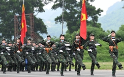 Hình ảnh khối nữ chiến sĩ hợp luyện, sẵn sàng cho Lễ kỷ niệm 80 năm Quốc khánh