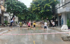 Mưa lớn kéo dài, nhiều đường phố ở TP Yên Bái ngập úng