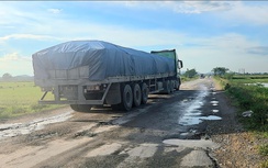 Nghệ An: Biển hạn chế tải trọng liên tục bị phá bỏ, xe tải khủng vẫn cày phá đường huyện