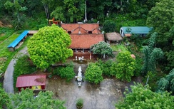 Bên trong ngôi chùa cổ nơi sư thầy livestream thu hút hàng triệu người