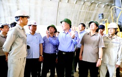 Phó Thủ tướng Thường trực: Nỗ lực thông xe các cao tốc qua miền Trung trước 19/8