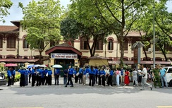 Thí sinh Hà Nội rạng rỡ hoàn thành môn Ngữ văn kỳ thi lớp 10