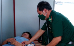 Chìm tàu trên biển Sóc Trăng, cứu nạn thành công 5 thuyền viên