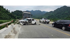 Tai nạn trên đường Hồ Chí Minh, xe tải văng khỏi cầu, 1 người tử vong