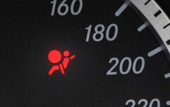 Ô tô báo lỗi túi khí có đạt đăng kiểm?