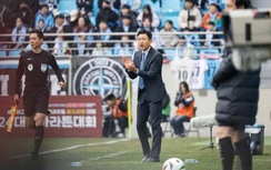 “Cánh tay phải” một thời của HLV Kim Sang-sik bất ngờ đến V-League làm việc