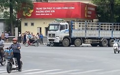 Thanh Hóa: Va chạm xe tải ở ngã tư, người phụ nữ tử vong thương tâm 