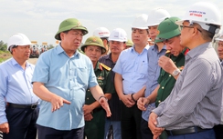 Bộ trưởng Bộ Xây dựng: Giám sát chặt lún đầu cầu, tăng tốc cao tốc Cần Thơ - Cà Mau