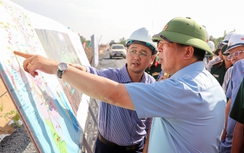 Bộ trưởng Bộ Xây dựng: Lập lại kế hoạch thi công, đảm bảo đủ cát cho cao tốc trục ngang