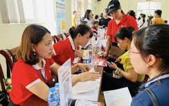 Lao động trẻ thiếu kỹ năng, công nghệ kém, cạnh tranh khốc liệt gây áp lực trong tìm việc