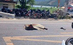 Gia Lai: Va chạm với xe trộn bê tông, một người đi xe máy tử vong