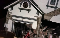 Lào Cai:  Sạt lở đất vùi lấp 2 ngôi nhà, 5 người thương vong