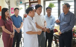 Hỗ trợ tiền cho các gia đình có người thiệt mạng, bị thương trong vụ sạt lở đất ở Lào Cai