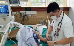 Ngừng tim, tổn thương não vì nghe thầy lang dùng thuốc lá trị rắn cắn