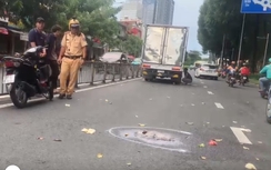 Va chạm với xe tải, người phụ nữ đi xe máy tử vong thương tâm