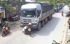 Ngăn tai nạn do xe máy đi vào điểm mù ô tô cách nào?