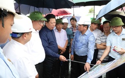 Bộ trưởng Trần Hồng Minh kiểm tra tuyến dự án đường sắt Lào Cai - Hà Nội - Hải Phòng