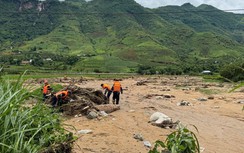 Nỗ lực tìm kiếm nạn nhân mất tích sau lũ quét và sạt lở đất ở Sơn La