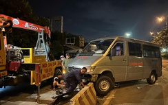 TP.HCM: Tông vào hiện trường vụ tai nạn, 2 người nhập viện cấp cứu