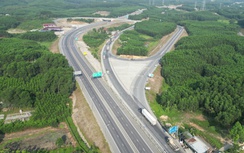 Bộ Xây dựng “bác” đề xuất bổ sung nút giao vào dự án mở rộng cao tốc Cam Lộ - La Sơn