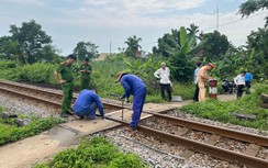 Huế: Rào đóng các lối đi “tử thần” băng ngang đường sắt Bắc - Nam