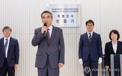 Hàn Quốc khám xét một công ty xây dựng nghi liên quan đến cựu Đệ nhất phu nhân