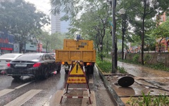 Hà Nội mưa lớn, nguy cơ ngập úng tại nhiều điểm