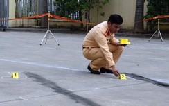 Hà Nội: Tìm nhân chứng vụ TNGT khiến hai người thương vong trên đường Hồ Tùng Mậu