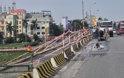 Hưng Yên: Lan can cầu Thái Bình bị cuốn phăng sau dông lốc