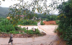 Xã biên giới ở Quảng Ngãi thường xuyên bị chia cắt do mưa lũ: Mong cây cầu vượt suối
