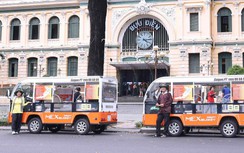 Hành khách tiếc nuối, chính quyền nóng lòng tháo gỡ mong xe điện sớm được tái hoạt động