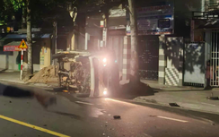 TP.HCM: Mô tô phân khối lớn tông lật xe tải, thanh niên 23 tuổi trọng thương