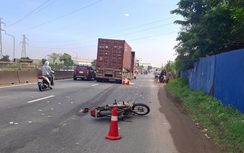 Mô tô va chạm xe đầu kéo, một người tử vong tại chỗ