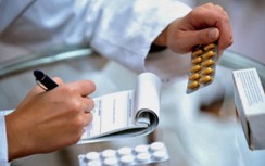 Kê đơn thuốc ngoại trú 3 tháng thay vì 1 tháng như trước đây, các bác sĩ lên tiếng
