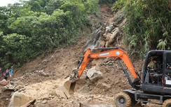 Mưa lũ gây sạt lở, quốc lộ 16 qua Nghệ An nguy cơ chia cắt kéo dài