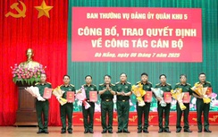 Có thành tích xuất sắc, Chỉ huy trưởng Bộ CHQS TP Đà Nẵng được thăng hàm trước thời hạn
