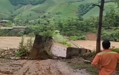 Sơn La: Lũ cuốn trôi cầu dẫn vào Nhà máy Thủy điện Nậm Công 3A