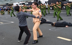 Nữ CSGT Hà Nội trình diễn võ thuật tại buổi hợp luyện diễu binh, diễu hành